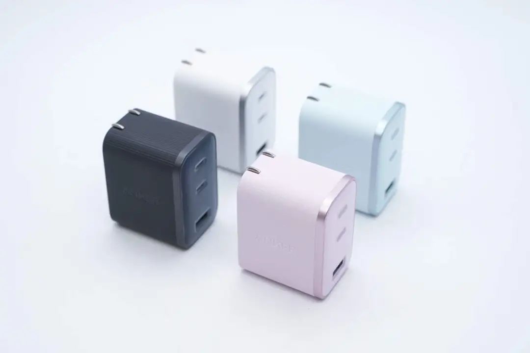 安克氮化鎵充電器.jpg